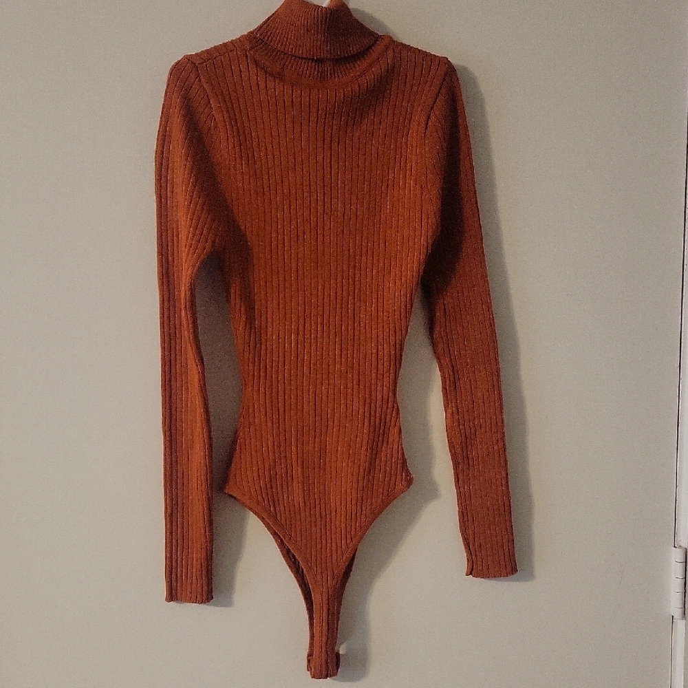 Fashion Nova Rust Ribbed Bodysuit